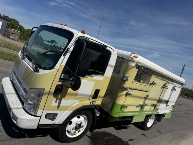 2014 Isuzu Elf - Image 11 of 19