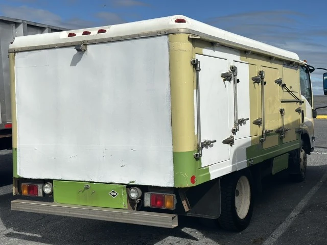 2014 Isuzu Elf - Image 4 of 19