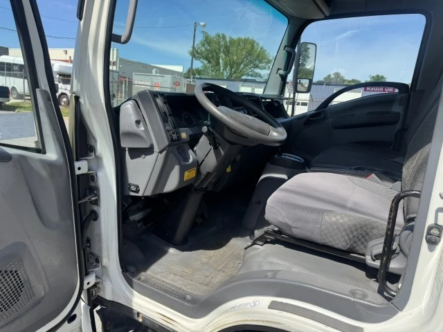 2014 Isuzu Elf - Image 16 of 19