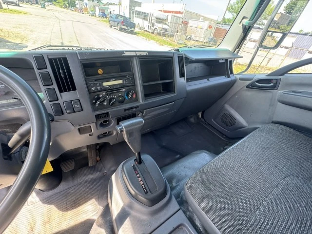 2014 Isuzu Elf - Image 17 of 19