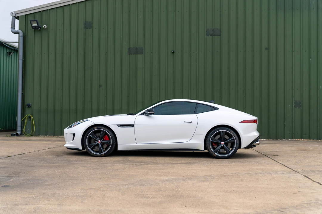 2014 Jaguar F-Type R 1st Gen - Image 13 of 31