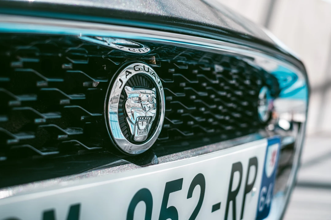 2014 Jaguar F-Type 1st Gen - Image 25 of 31