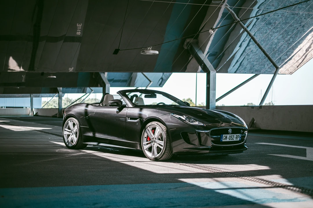 2014 Jaguar F-Type 1st Gen - Image 13 of 31