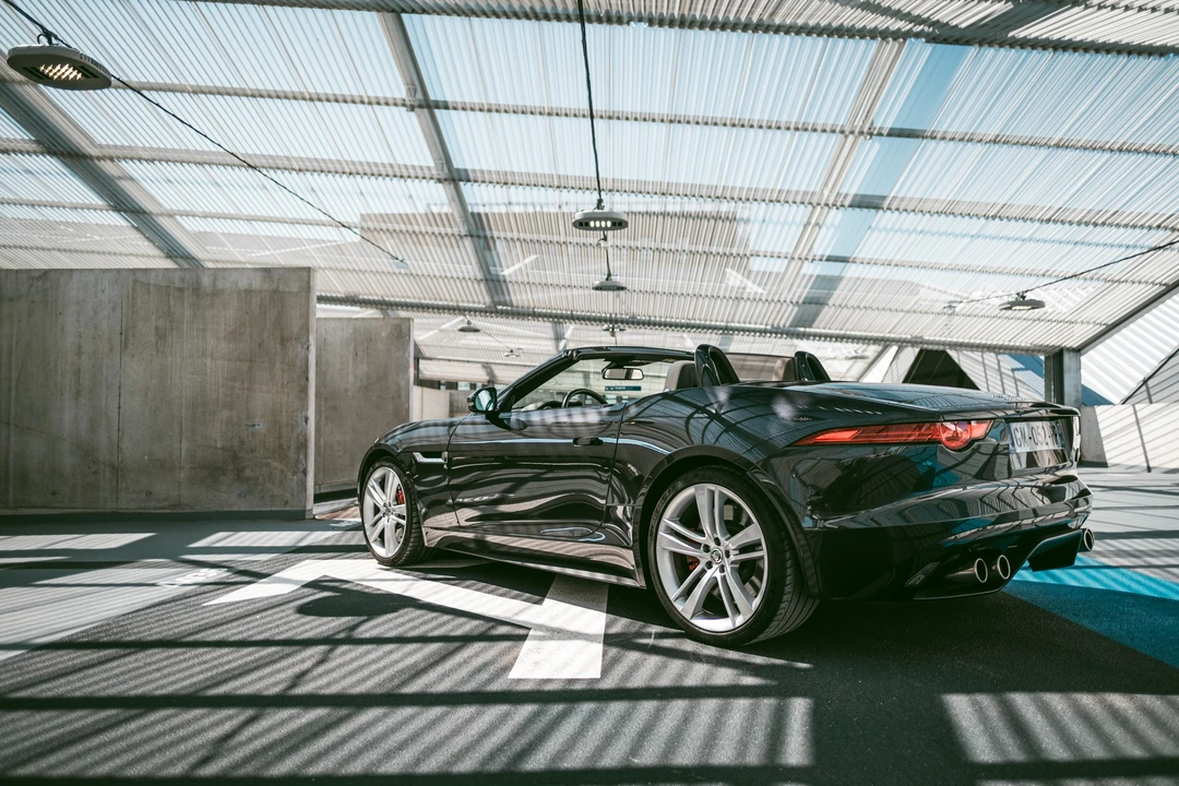 2014 Jaguar F-Type 1st Gen - Image 15 of 31