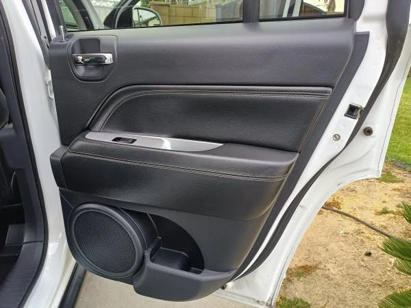 2014 Jeep Compass - Image 14 of 31