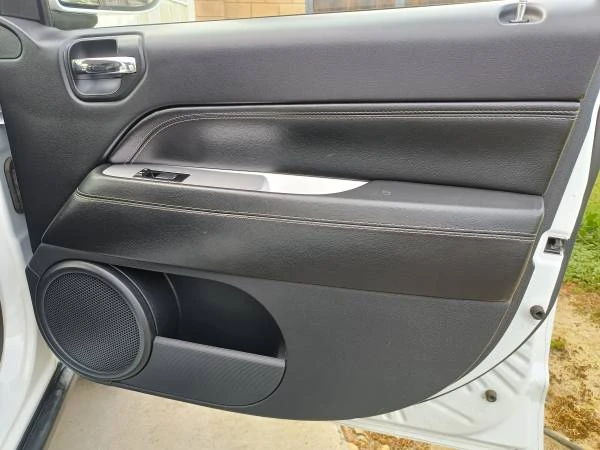 2014 Jeep Compass - Image 17 of 31