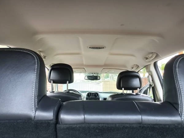 2014 Jeep Compass - Image 13 of 31