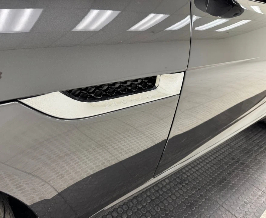 2014 Jaguar - Image 16 of 31