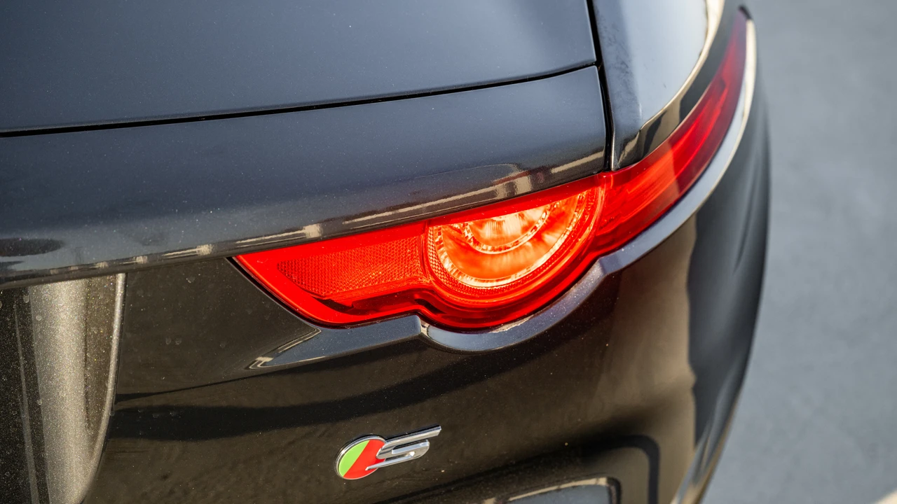 2014 Jaguar F-Type 1st Gen - Image 26 of 31