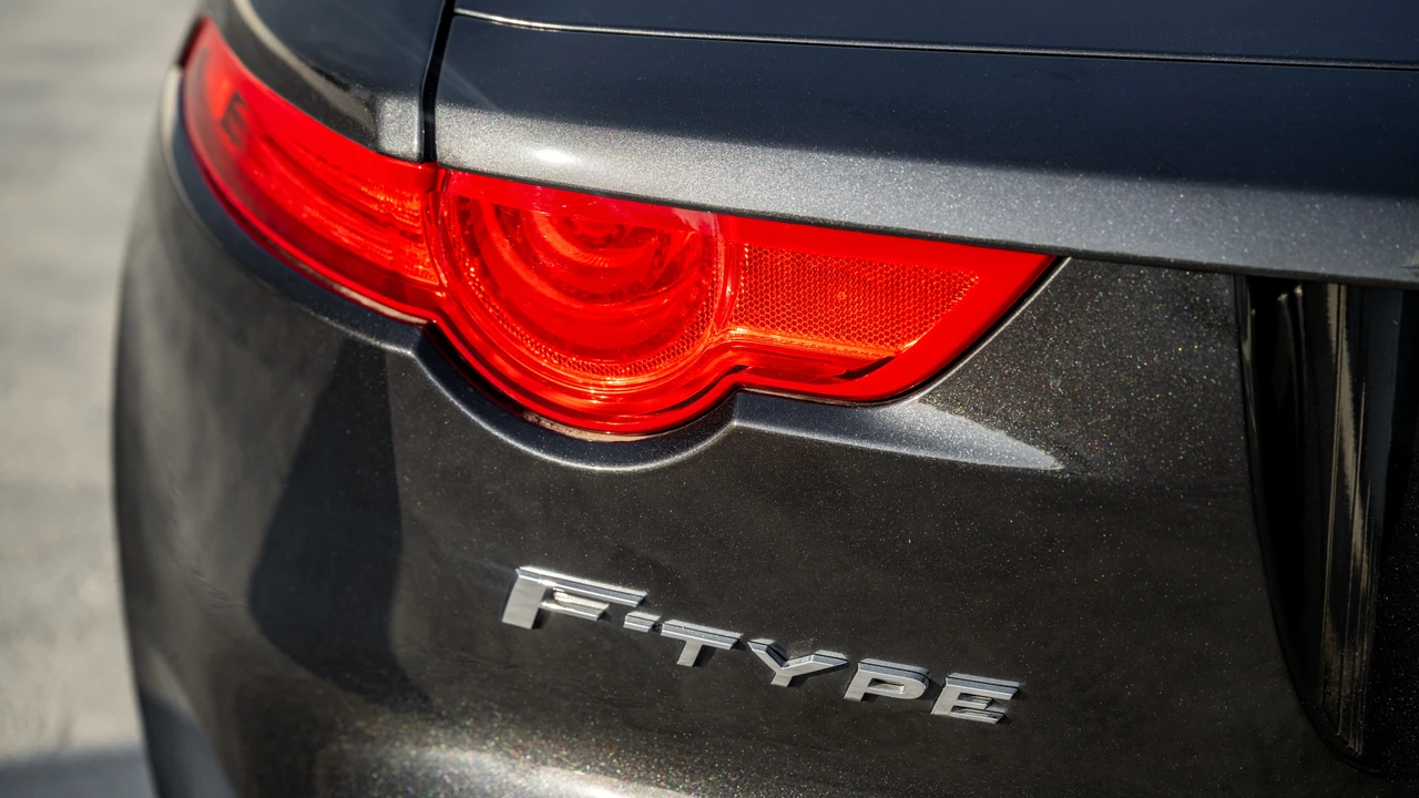 2014 Jaguar F-Type 1st Gen - Image 23 of 31