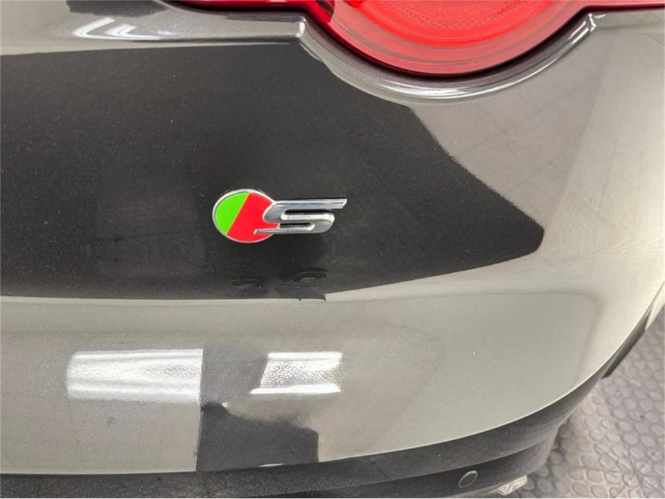 2014 Jaguar F-Type 1st Gen - Image 27 of 31