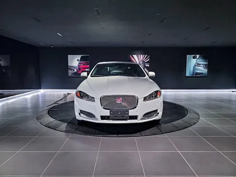 2014 Jaguar XF 3.0L