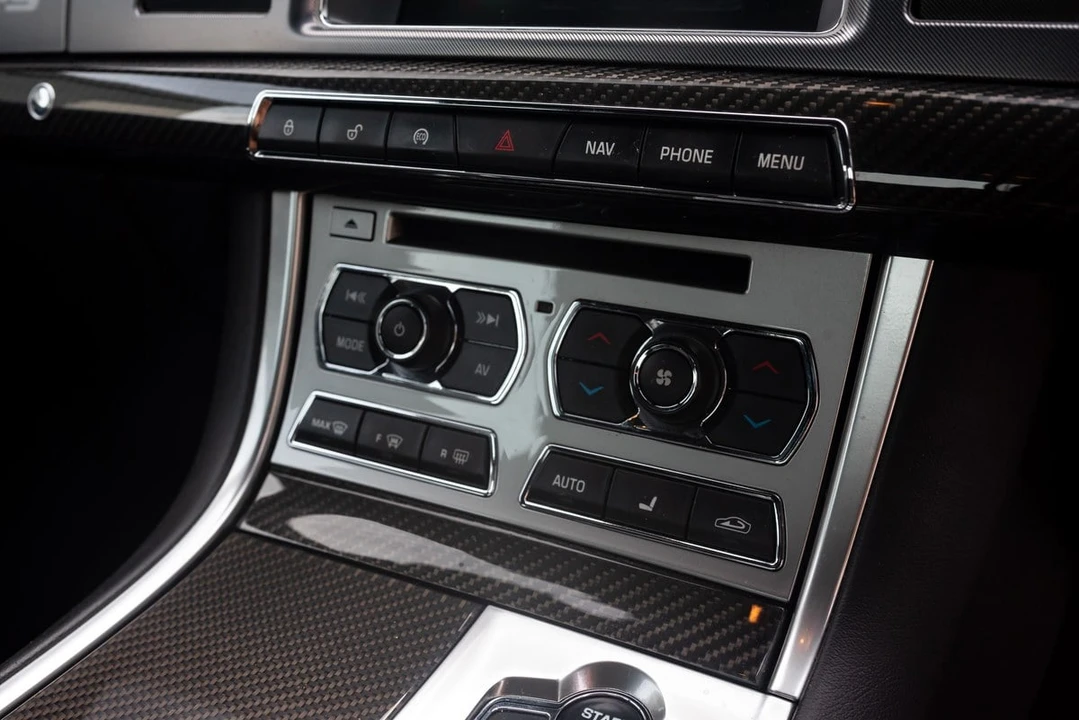 2014 Jaguar X250 XFR - Image 29 of 30