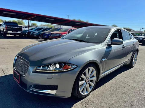 2014 Jaguar XF Sedan