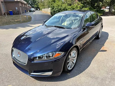 2014 Jaguar XF Sedan 4D