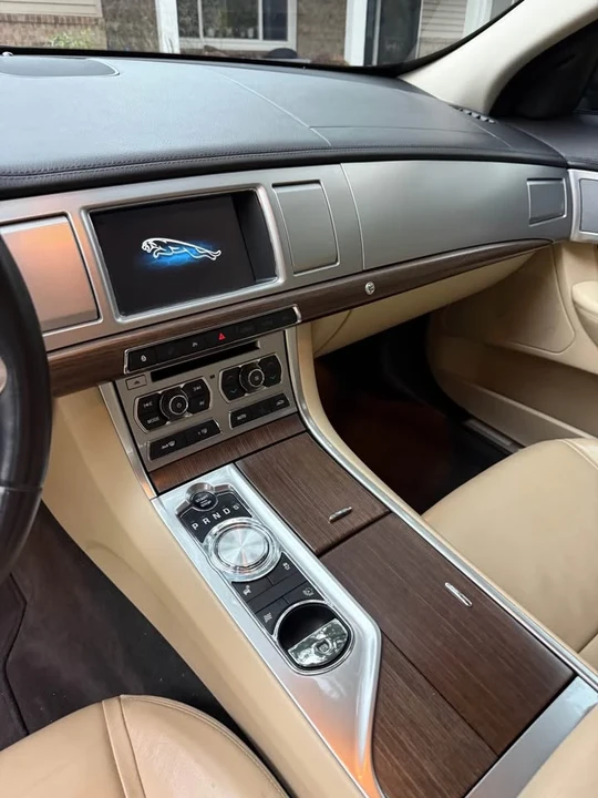 2014 Jaguar X250 XF - Image 9 of 10