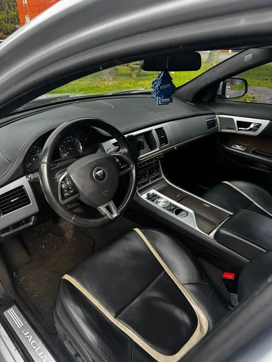 2014 Jaguar X250 XF - Image 3 of 10