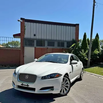 2014 Jaguar XF Premium Sedan 4D