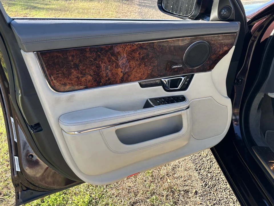 2014 Jaguar X351 XJ - Image 9 of 9
