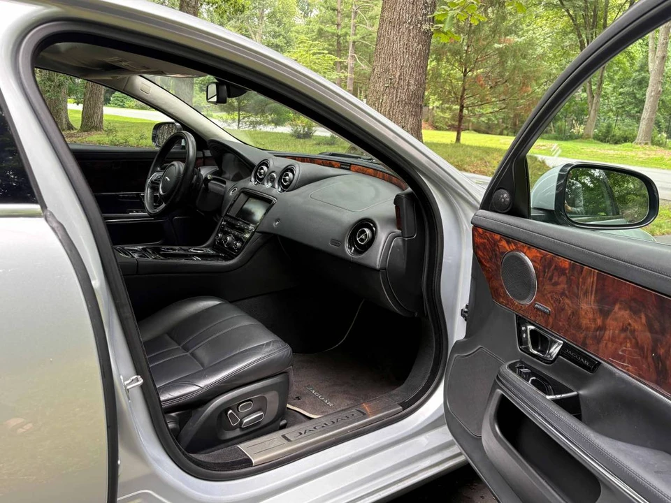 2014 Jaguar X351 XJ - Image 9 of 15