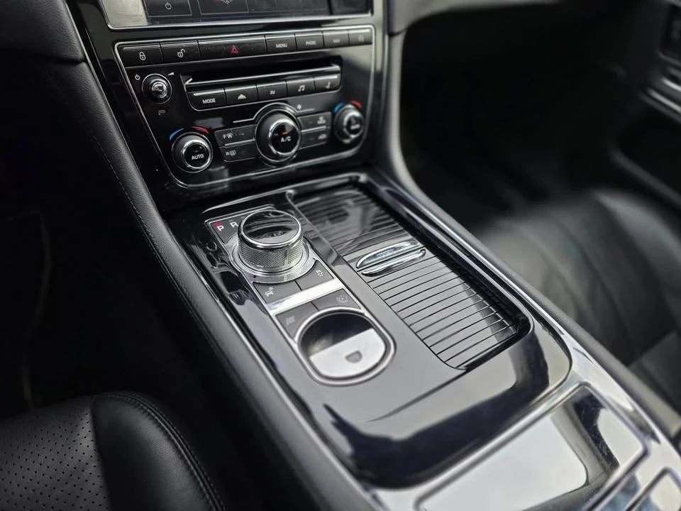 2014 Jaguar X351 XJ - Image 16 of 20