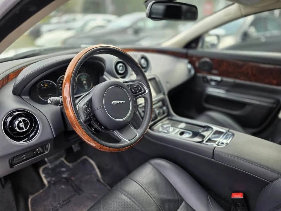 2014 Jaguar X351 XJ - Image 9 of 20
