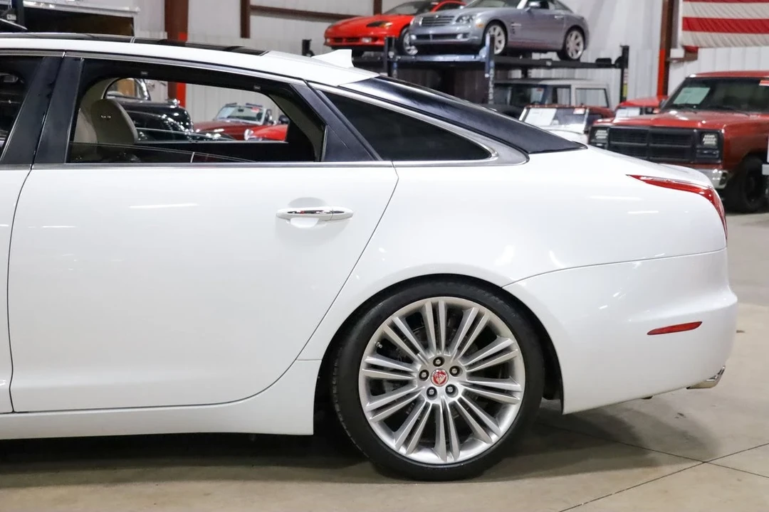 2014 Jaguar X351 XJ - Image 5 of 12