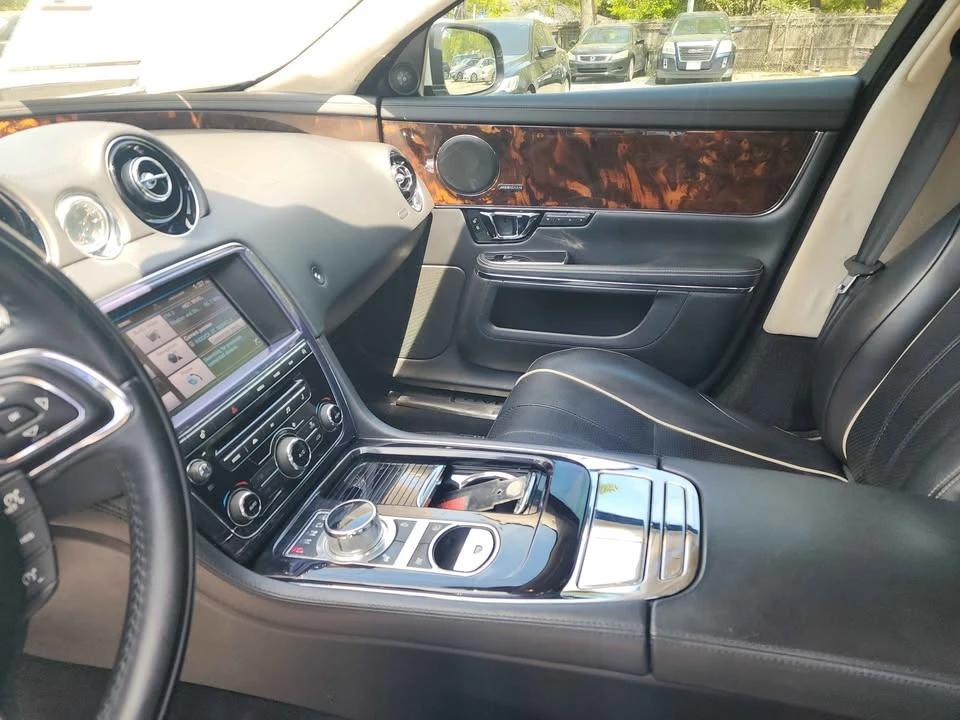 2014 Jaguar X351 XJ - Image 15 of 15