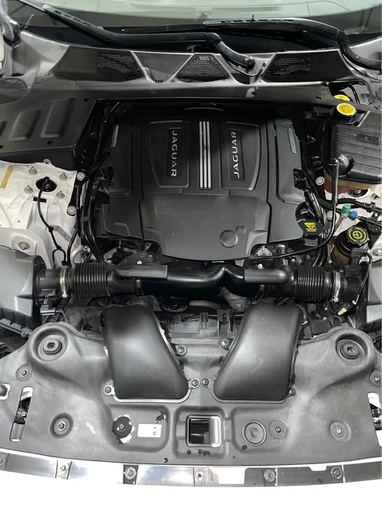 2014 Jaguar X351 XJR - Image 6 of 20