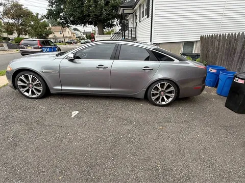 2014 Jaguar XJ XJ8 Sedan 4D