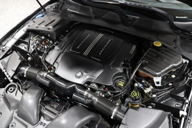 2014 Jaguar X351 XJ - Image 16 of 21