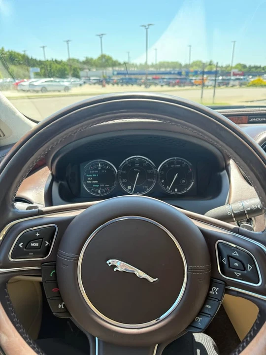 2014 Jaguar X351 XJ - Image 4 of 9