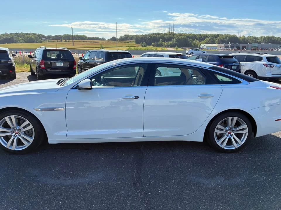 2014 Jaguar X351 XJ - Image 4 of 11