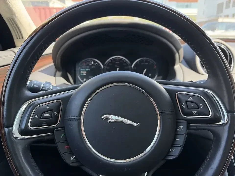 2014 Jaguar X351 XJ - Image 10 of 20