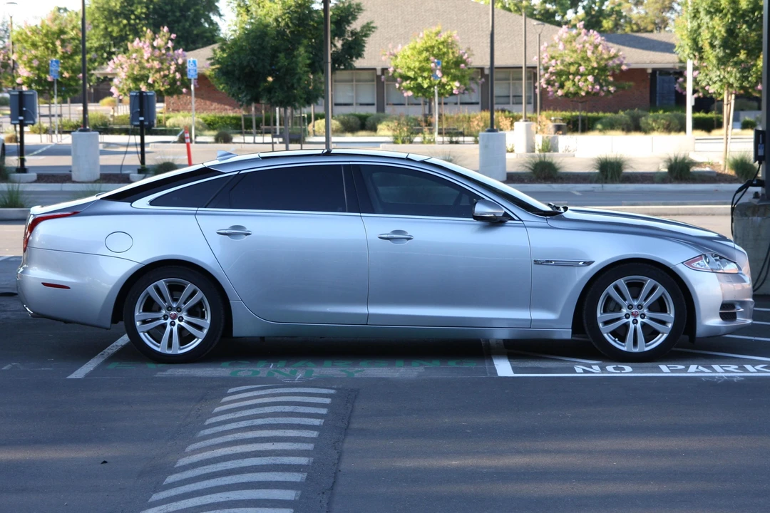 2014 Jaguar X351 XJ - Image 3 of 5