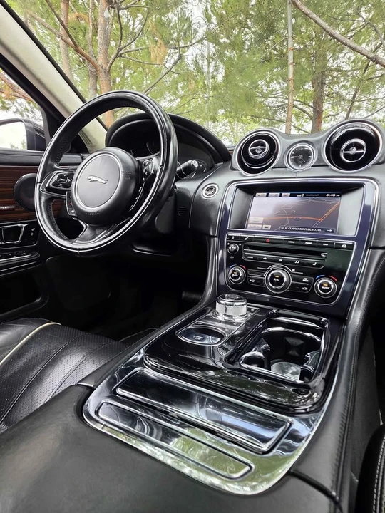 2014 Jaguar X351 XJ - Image 16 of 21