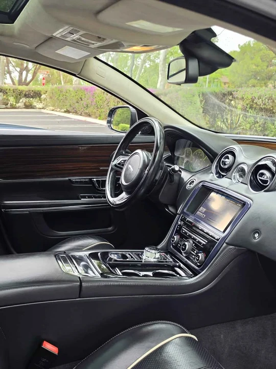 2014 Jaguar X351 XJ - Image 15 of 20