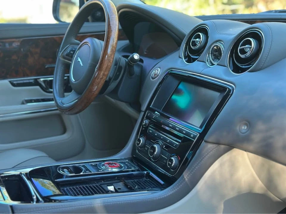 2014 Jaguar X351 XJR - Image 8 of 19