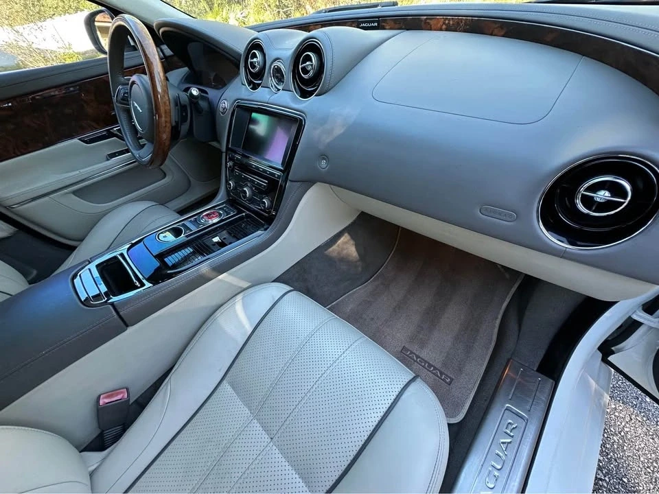 2014 Jaguar X351 XJR - Image 14 of 19