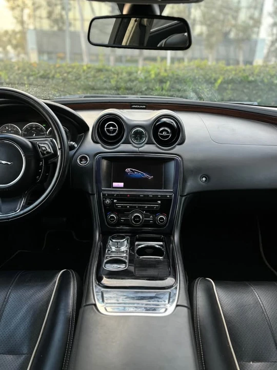 2014 Jaguar X351 XJR - Image 7 of 12