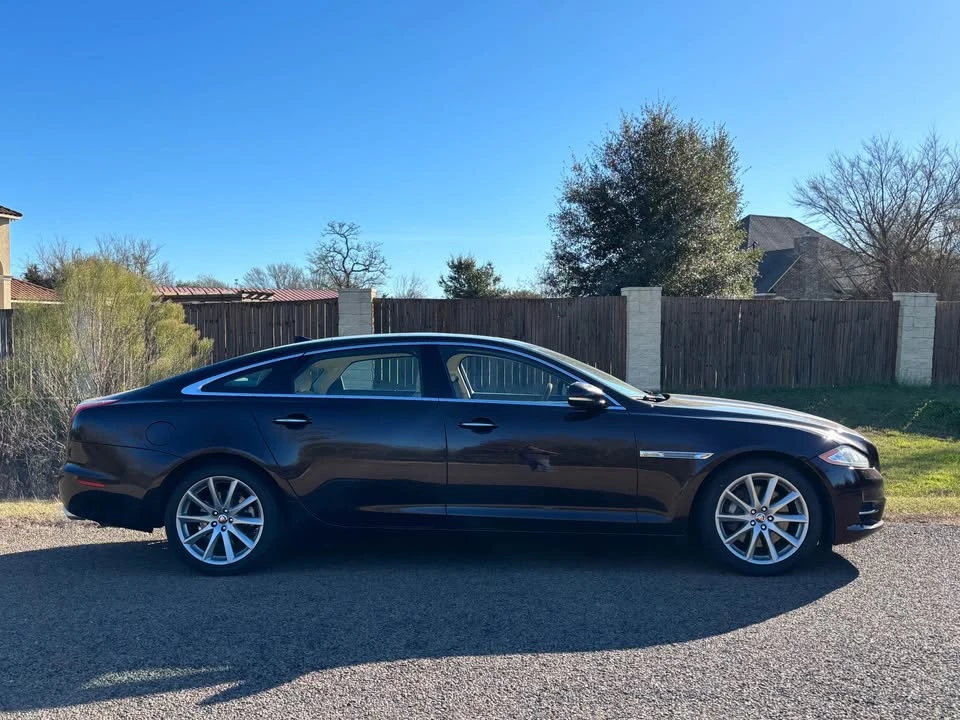 2014 Jaguar XJ Series 4 - Image 7 of 12