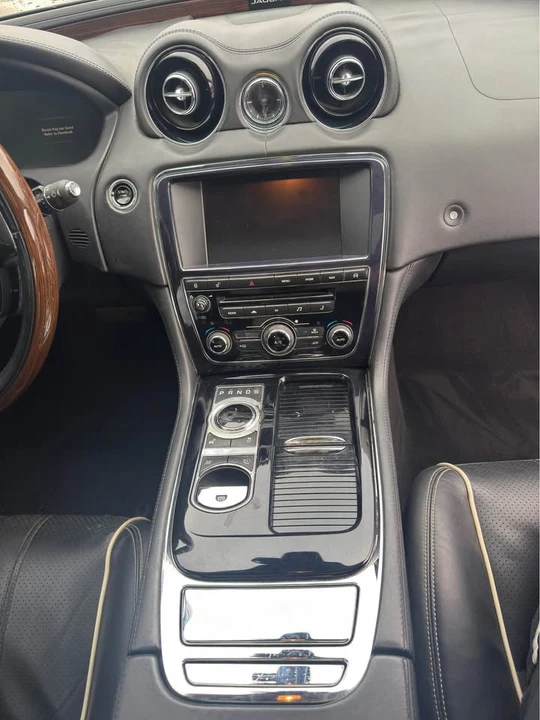 2014 Jaguar X351 XJR - Image 18 of 19
