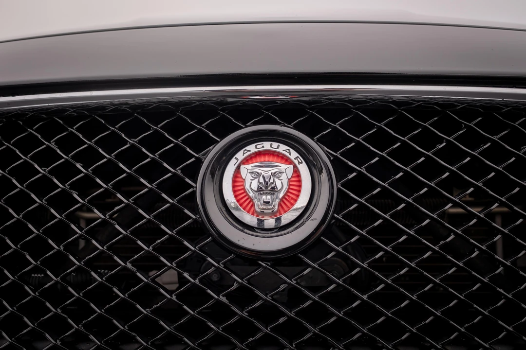 2014 Jaguar X351 XJR - Image 23 of 31