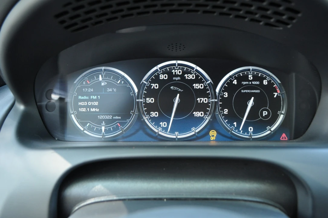 2014 Jaguar X351 XJR - Image 19 of 31