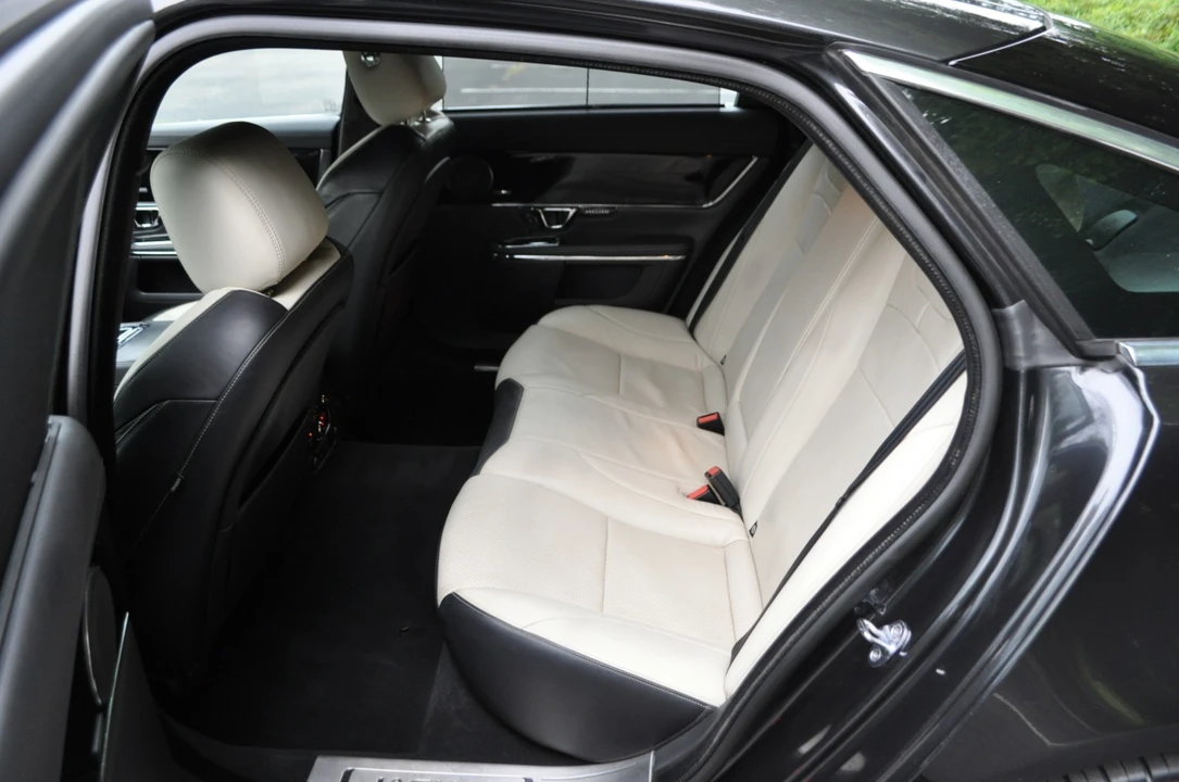 2014 Jaguar X351 XJR - Image 10 of 31