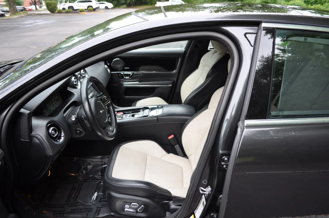 2014 Jaguar X351 XJR - Image 9 of 31
