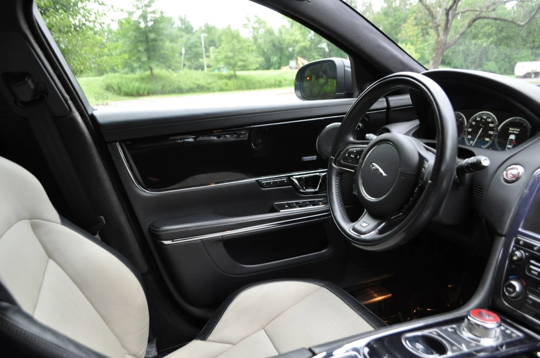 2014 Jaguar X351 XJR - Image 13 of 31