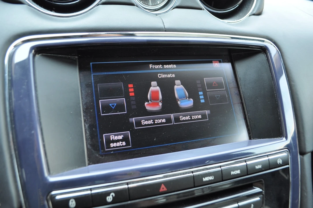 2014 Jaguar X351 XJR - Image 25 of 31