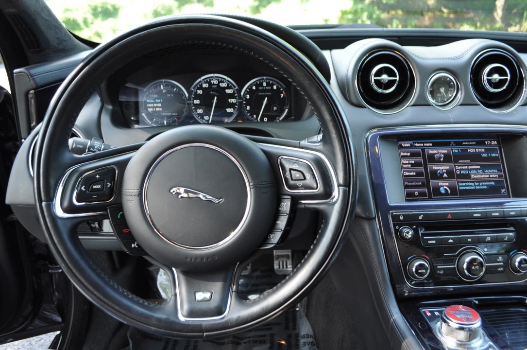 2014 Jaguar X351 XJR - Image 18 of 31