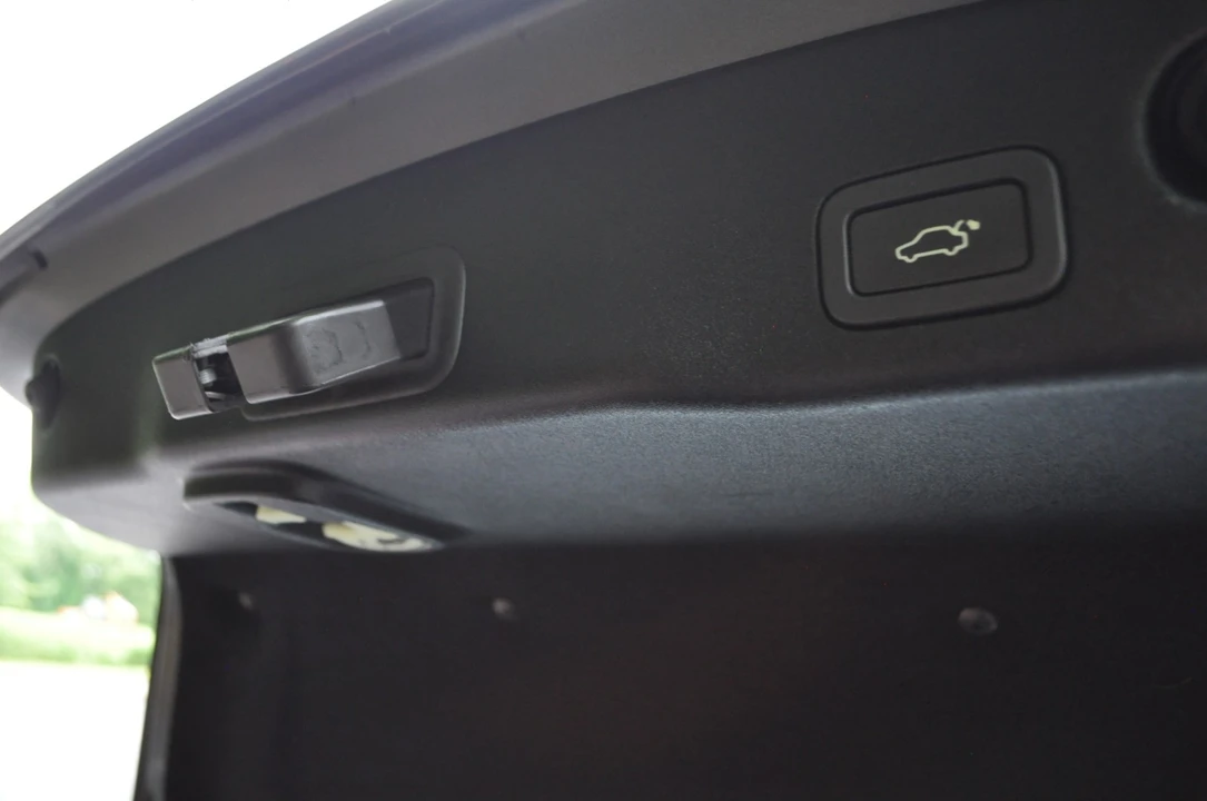 2014 Jaguar X351 XJR - Image 29 of 31